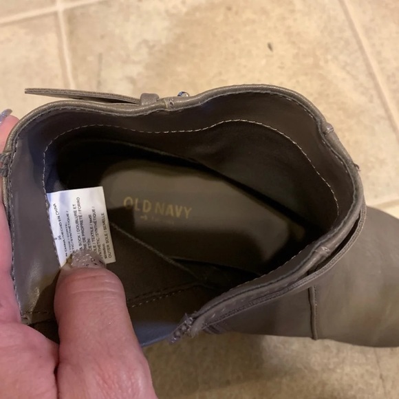 Boots - Picture 4 of 5